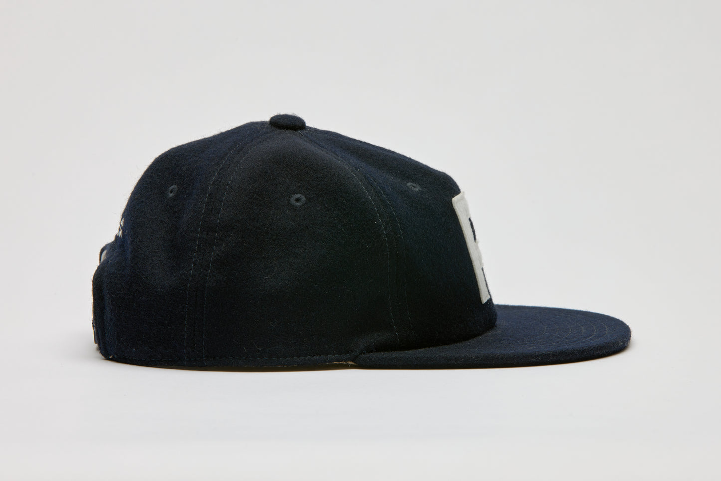 011-001 OLMETEX WOOL P FLAT CAP